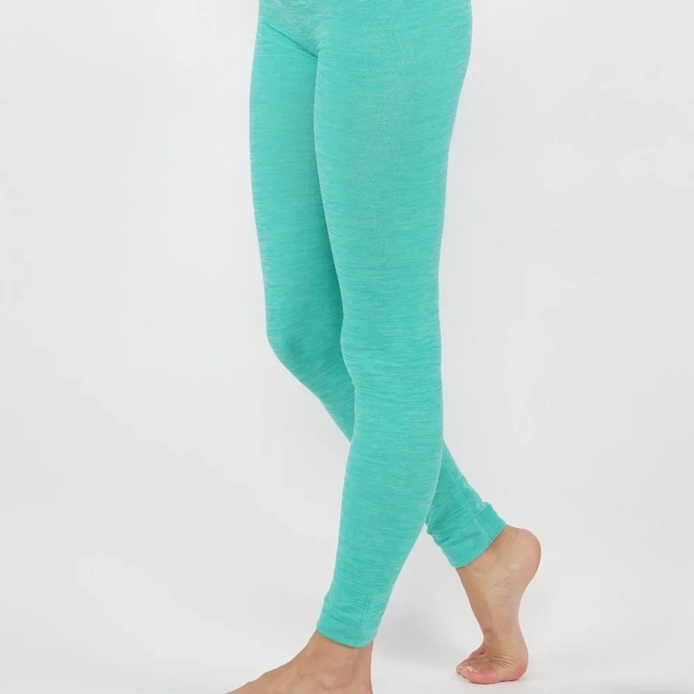 Form Fitting Soft Fleece Leggings - Picture 2 of 4